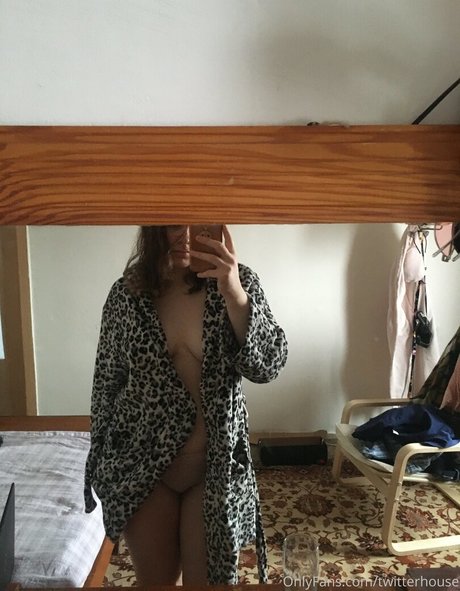 twitterhouse ヌードモデル 写真