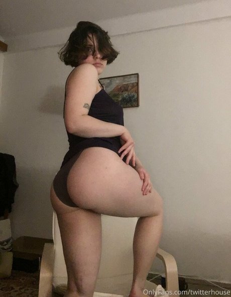 twitterhouse セックス女優 画像