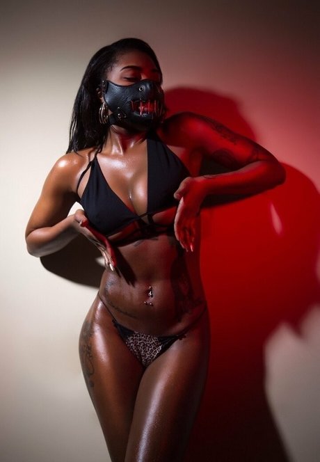 niiathefreak xxxスター 写真