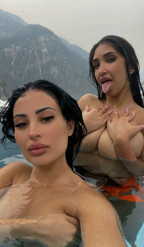 naomidecrescenzo 裸モデル 写真