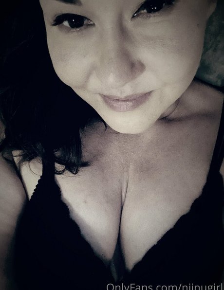 niinugirl ポルノスター 無料 ギャラリー
