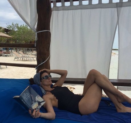 Michelle Gomez アダルトスター 写真