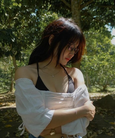 ivyyvon 独占女優 写真