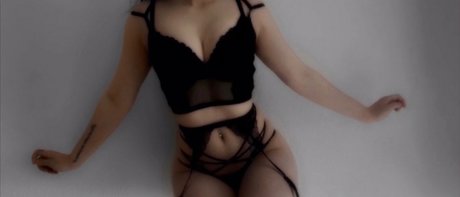 ぽっちゃりブルネットオンリーファンズ 無料 ギャラリー