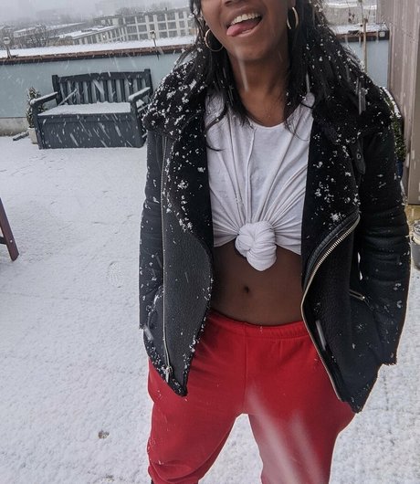 フラットオンリーファン エロ 写真