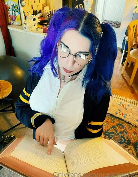 queentearex ポルノスター 写真