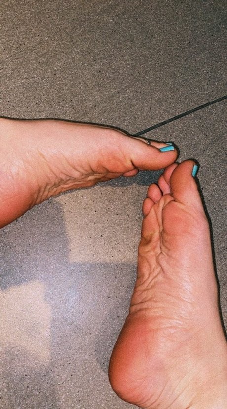 ダウンオンリーファン セクシー裸 写真