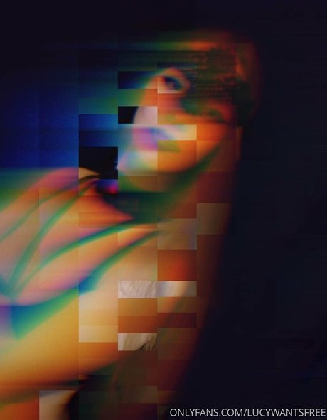 lucywantsfree 美しいスター 写真