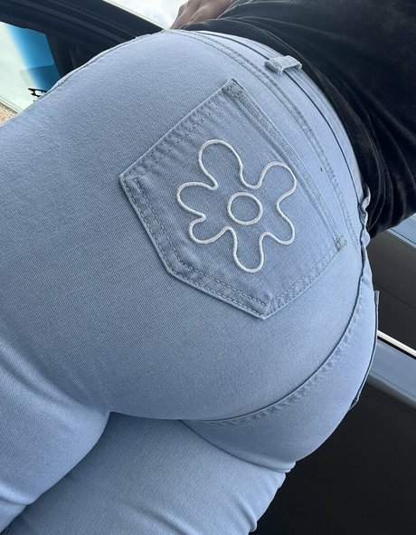 Bribeibi アダルト女優 写真