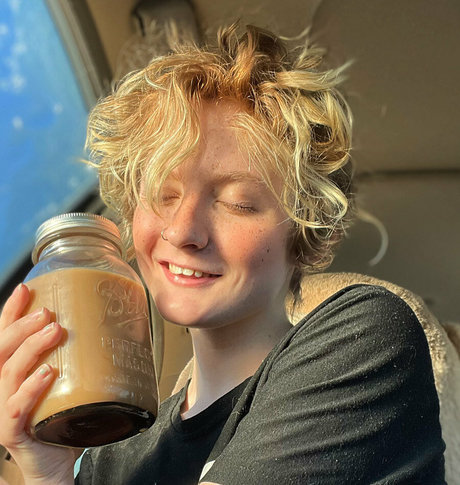 ぽっちゃりブルネットオンリーファンズ 無料 写真