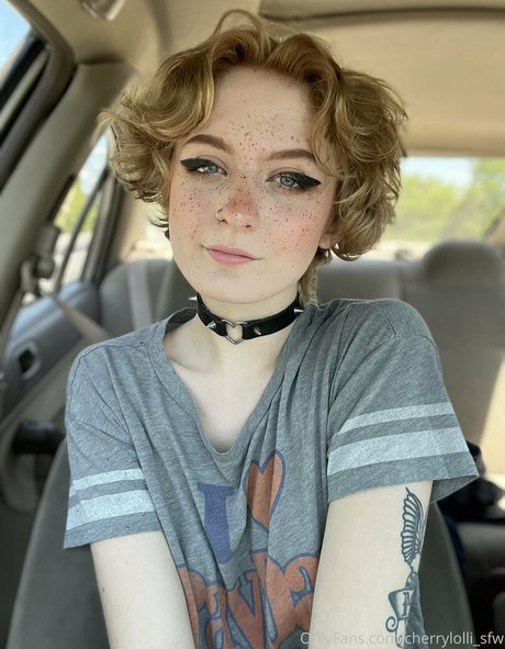 cherrylolli sfw 美しいモデル 写真