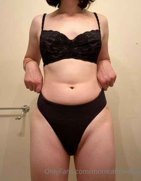 monicaflowerss 独占ポルノスター 画像