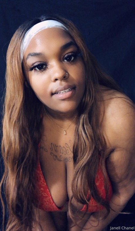 足 熟女 オンリーファンズ 無料裸 写真