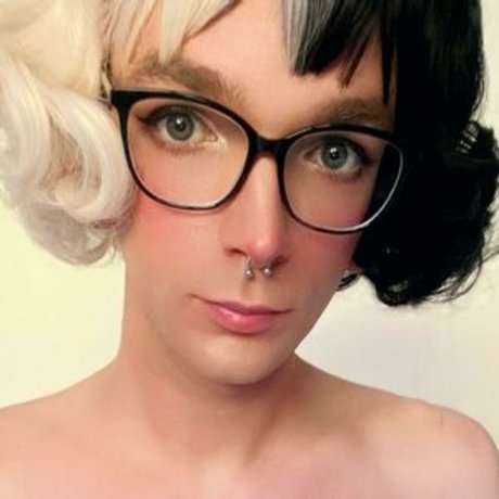 eevie chan エロティック女優 アーカイブ