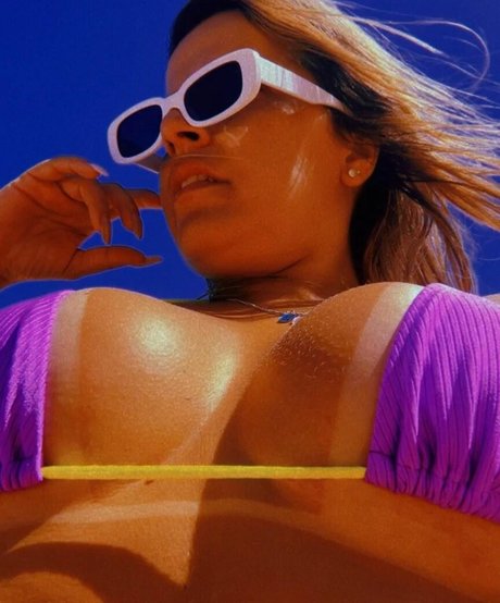 IzabelaPaiva ポルノスター アート 画像