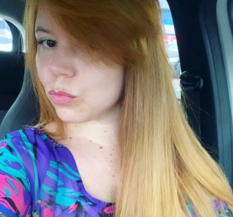 巨乳で痩せているオンリーファンズ ホットポルノ 画像