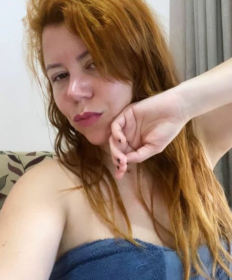 金髪オナニーオンリーファンズ 裸 写真