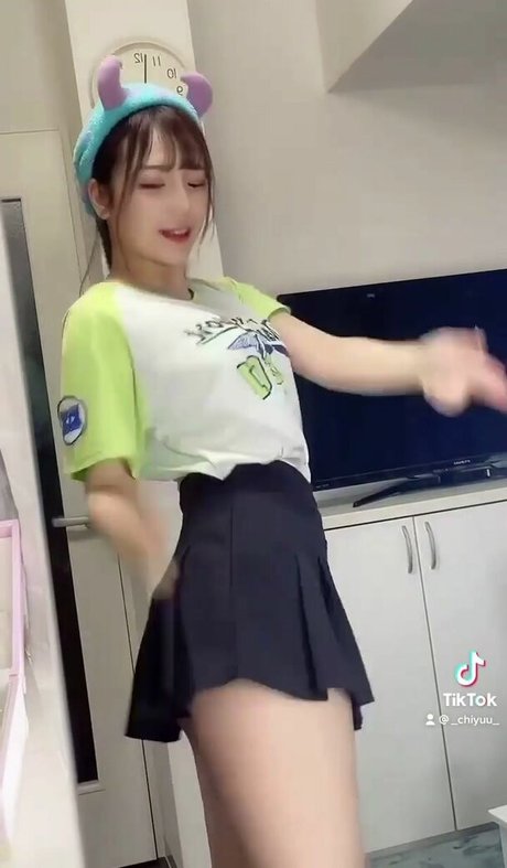 _chiyuu_ ポルノスター アート 画像