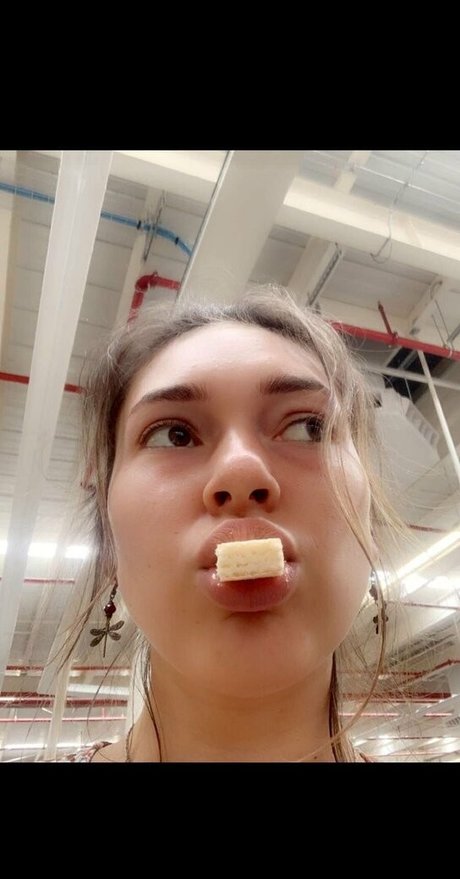 小さなアジアのオンリーファンズ アダルト 画像