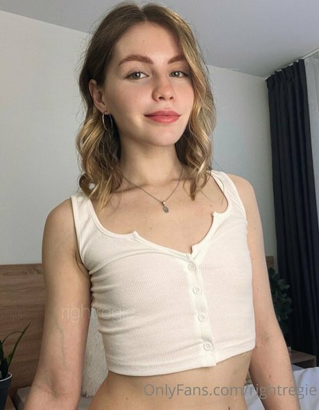 熟女のおっぱいオンリーファンズ 美しいxxx 画像