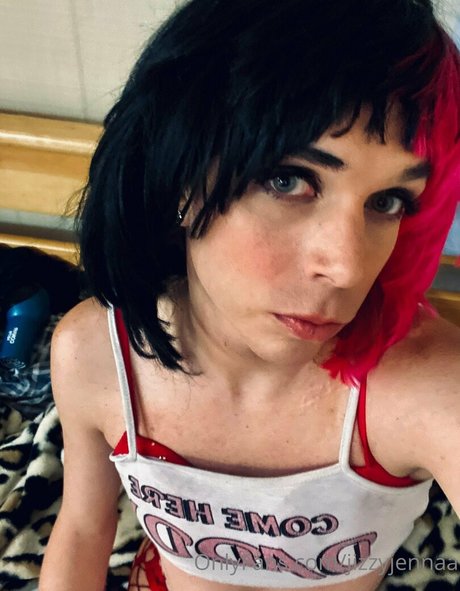 jizzyjennaa セクシーなポルノスター 写真