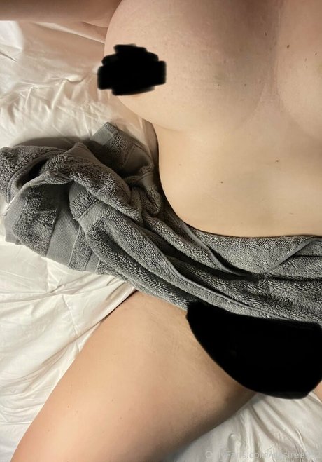 desiree952 ポルノスター ホット 画像