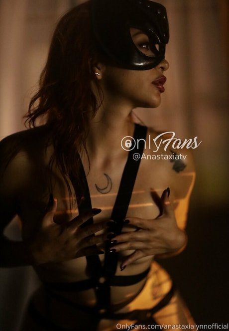 anastaxialynnofficial xxxスター 写真