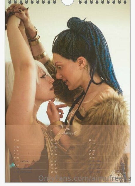 オイルを塗った巨乳オンリーファンズ ホットヌード 写真