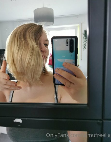 aimufreelia XXXモデル 画像