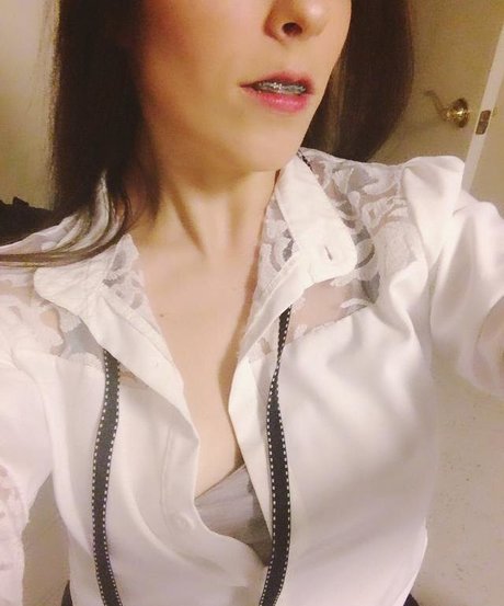 Daddyslittlegirl01 セクシーなポルノスター 写真