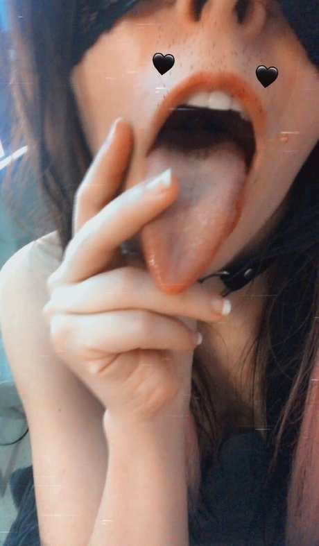 小さいチンポのシーメールオンリーファンズ アートxxx 画像