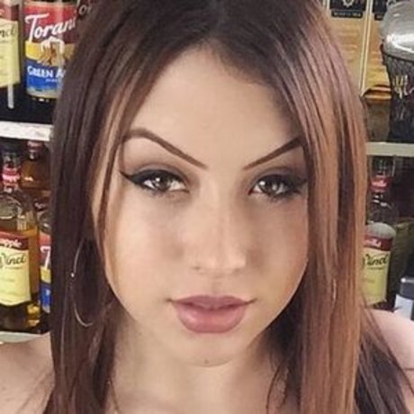 中出し 主観 オンリーファンズ アートxxx 写真