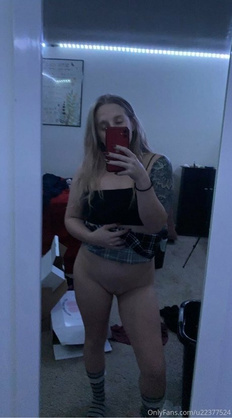 Lilblondegirl ポルノモデル 写真