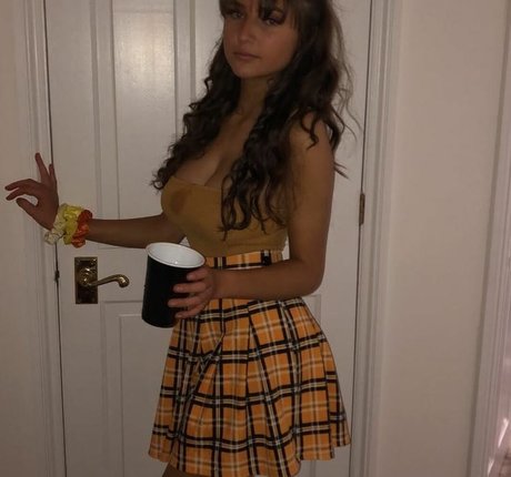 Emizzillo ヌード女優 写真