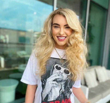 アマチュアブロンドオンリーファンズ えろた 写真