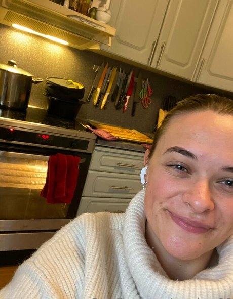 ヌード妻オンリーファンズ HD 写真