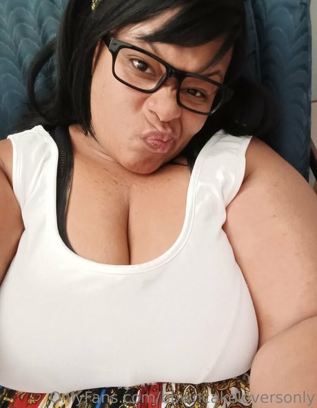 bbwncakeloversonly ヌードモデル 写真