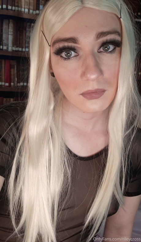 黒檀の指入れオンリーファンズ アートポルノ 写真