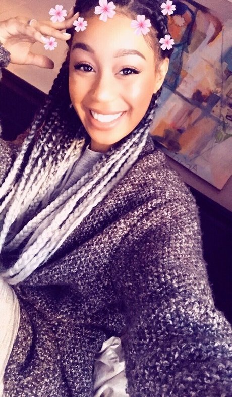 Nia Simone 無料のスター ギャラリー