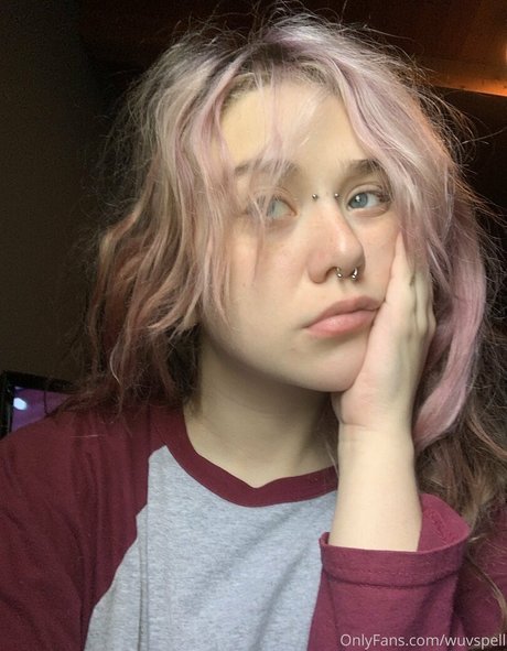 wuvspell エロティックモデル 写真