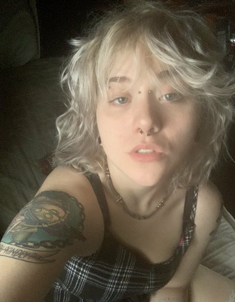 wuvspell トップモデル 写真