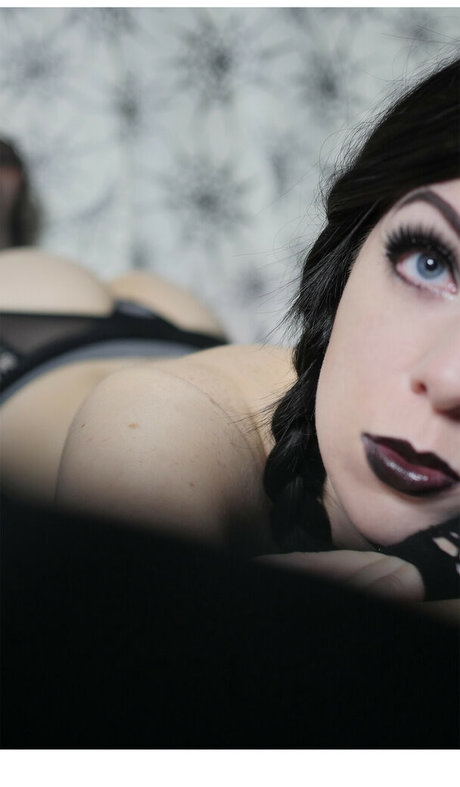 金髪BBW オンリーファンズ アダルト無料 画像