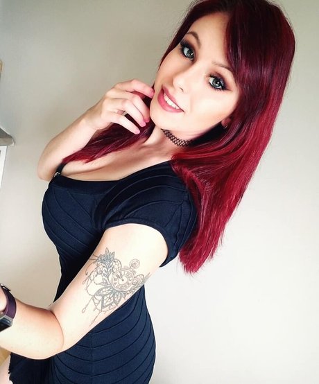 Madison Agnew 裸モデル 画像