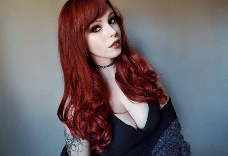 Madison Agnew ホットなモデル 画像