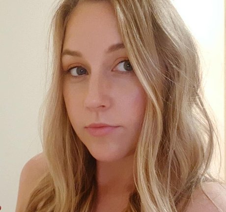 Elizabeth Height エロティックなポルノスター 写真