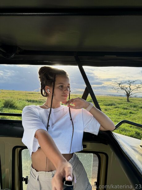 katerina 23 ポルノスター ヌード 写真