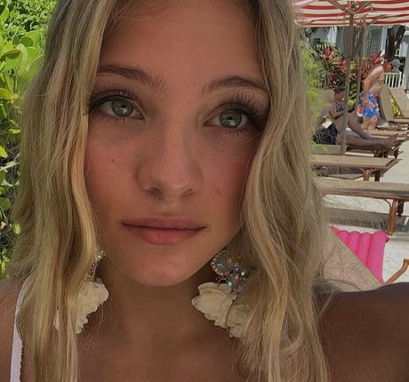 Isabella DuCharme 可愛いモデル 写真