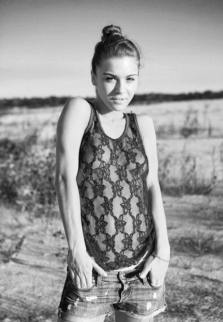 成熟したブロンドのオンリーファンズ 美しいxxx 画像