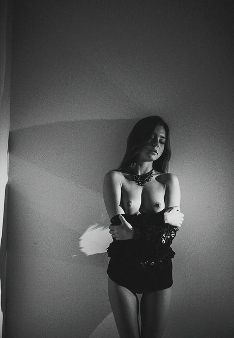 エボニートップオンリーファン ポルノ 写真