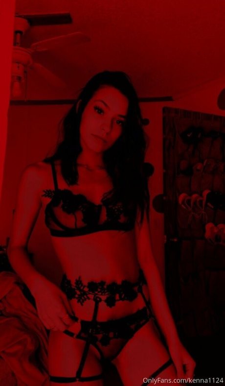 kenna1124 ポルノスター エロティック 画像